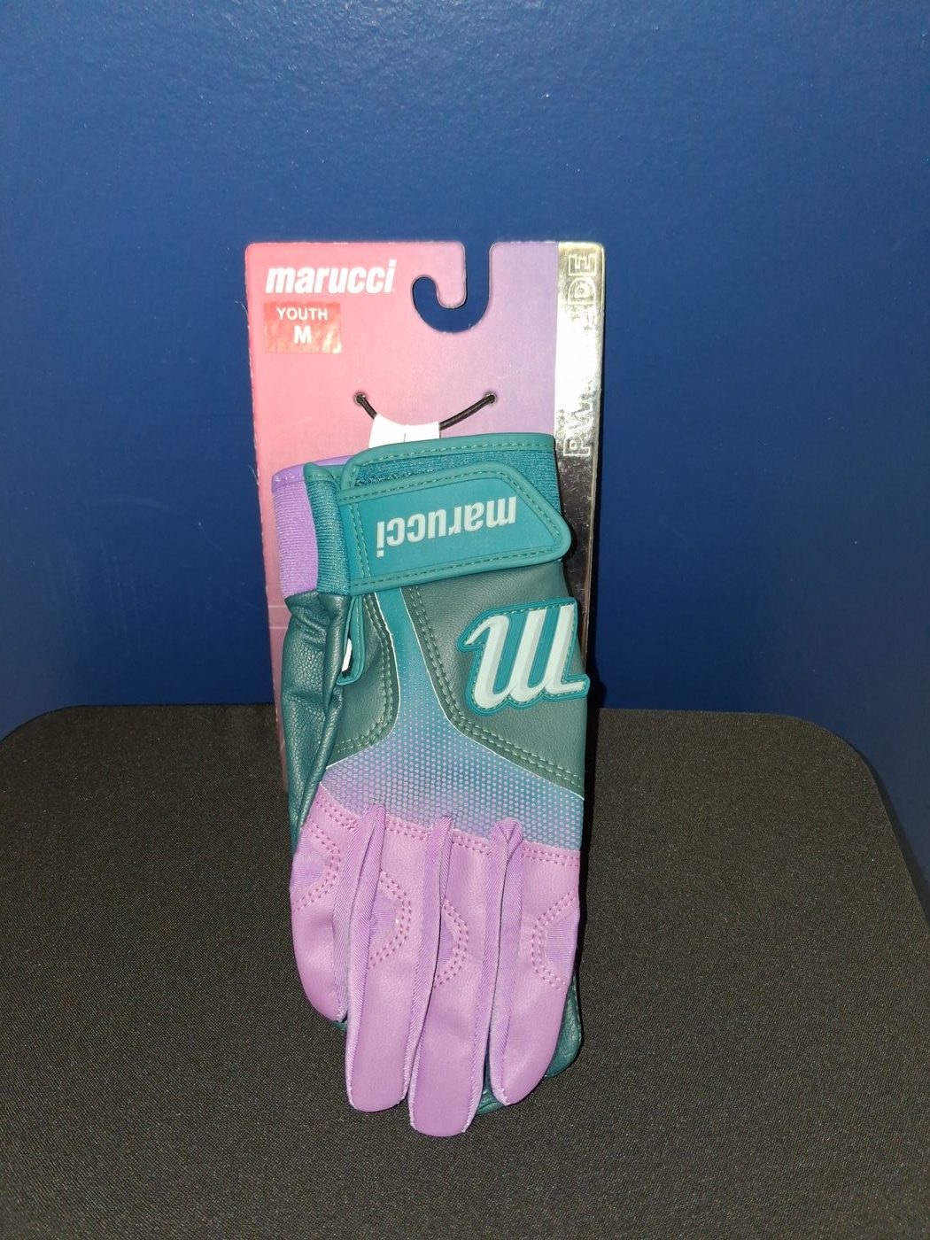 Marucci batting glove, Youth M