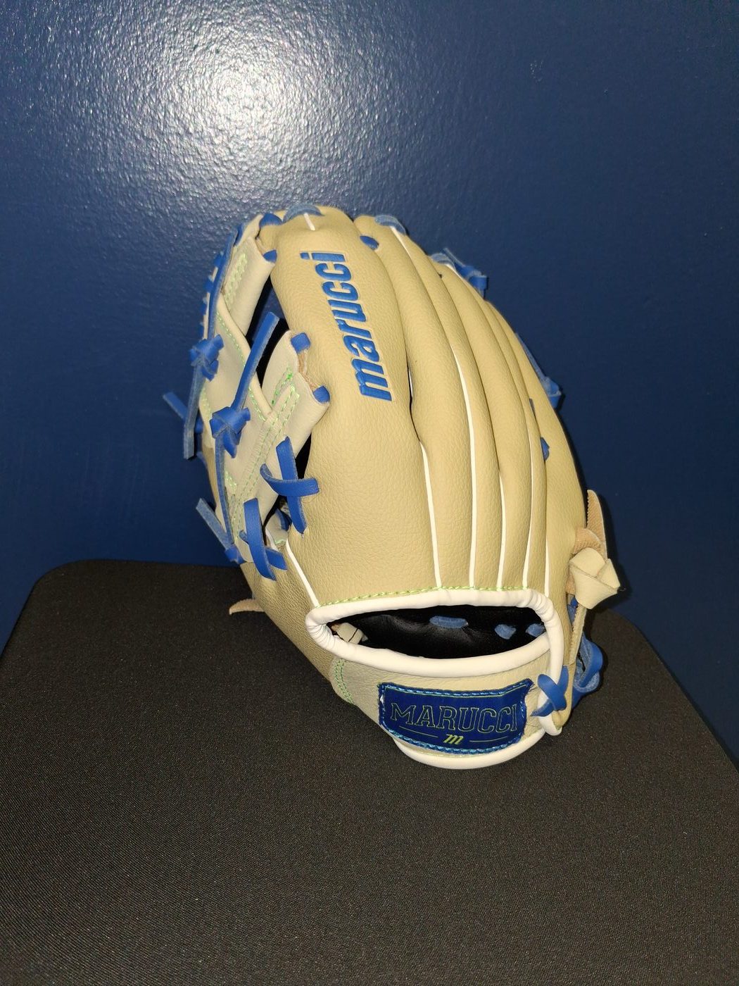 Marucci Swift Series glove, finger side