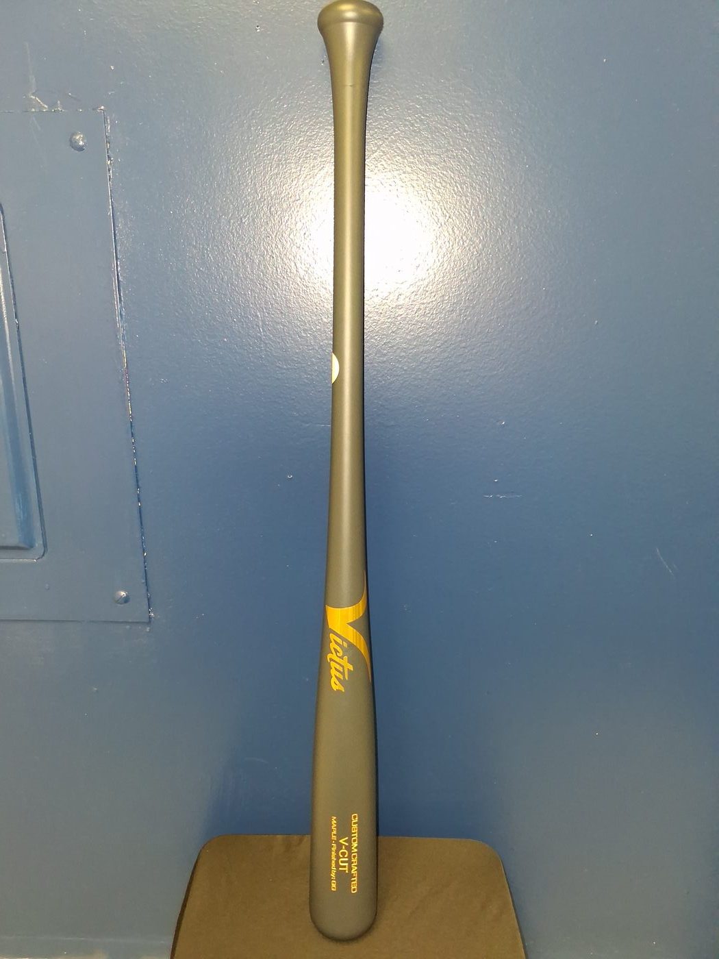 Victus V-Cut