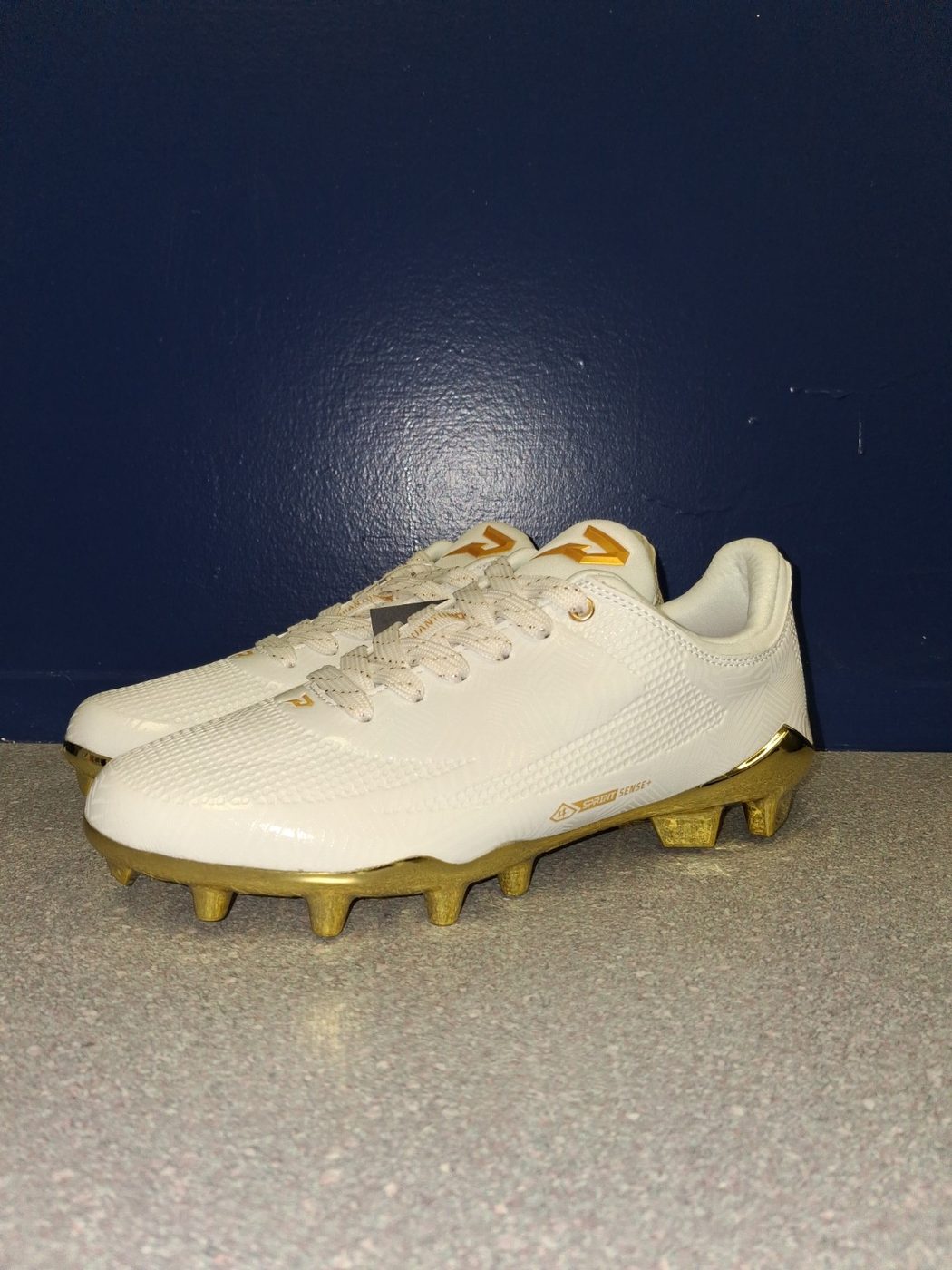 Phenom Football Cleats