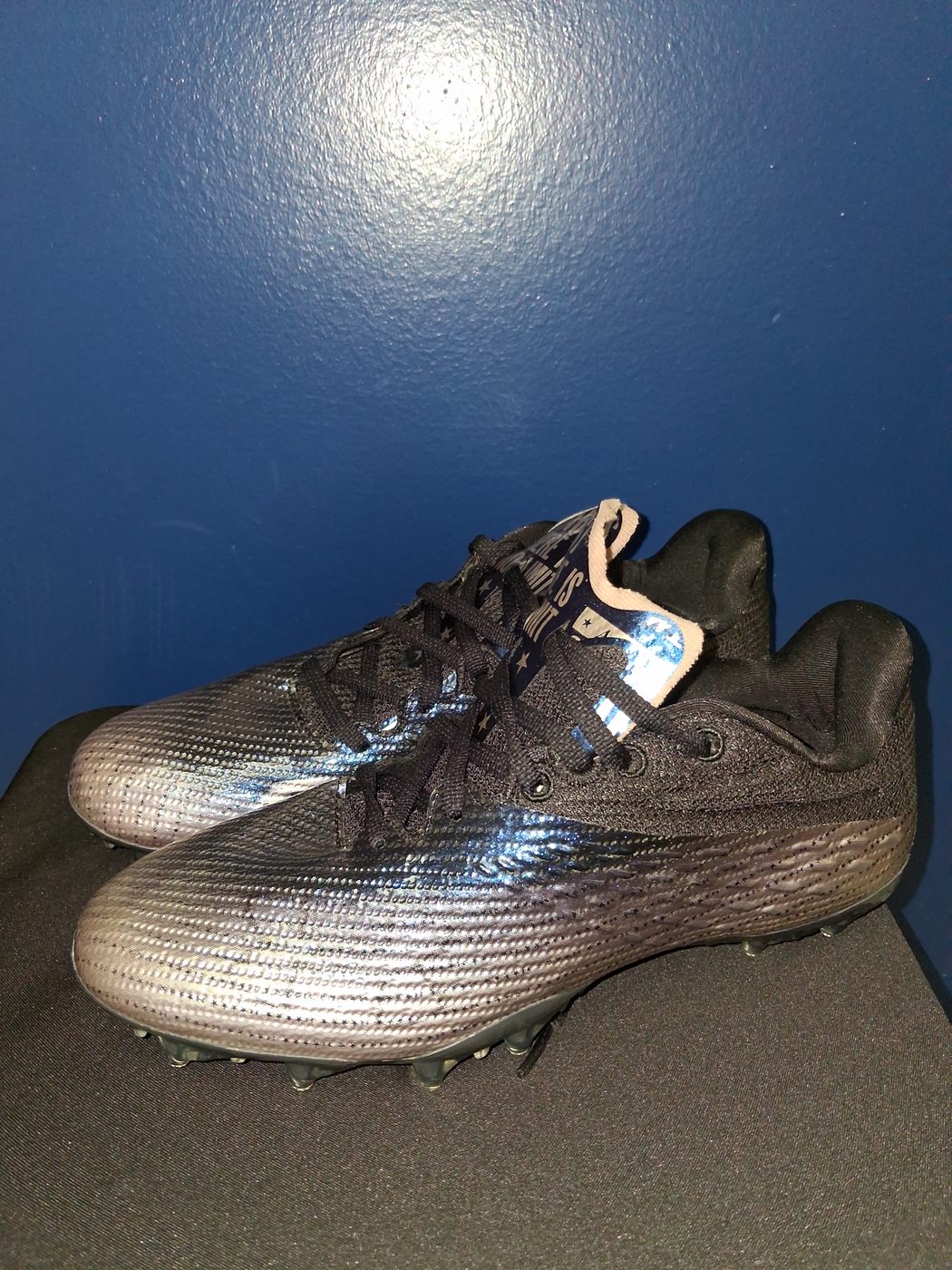Low-Top Football Cleats