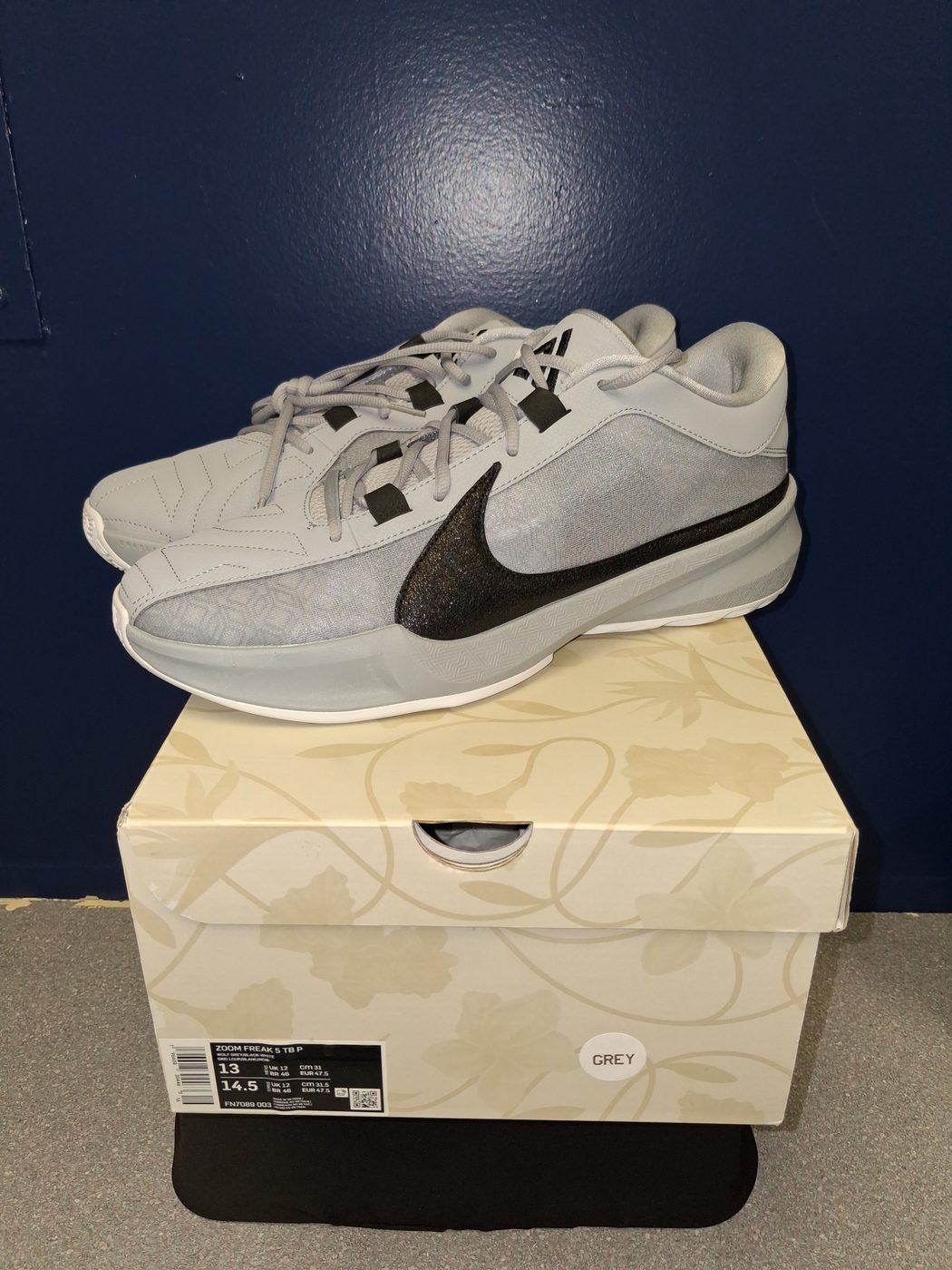Nike Zoom Freak 5 TB, side