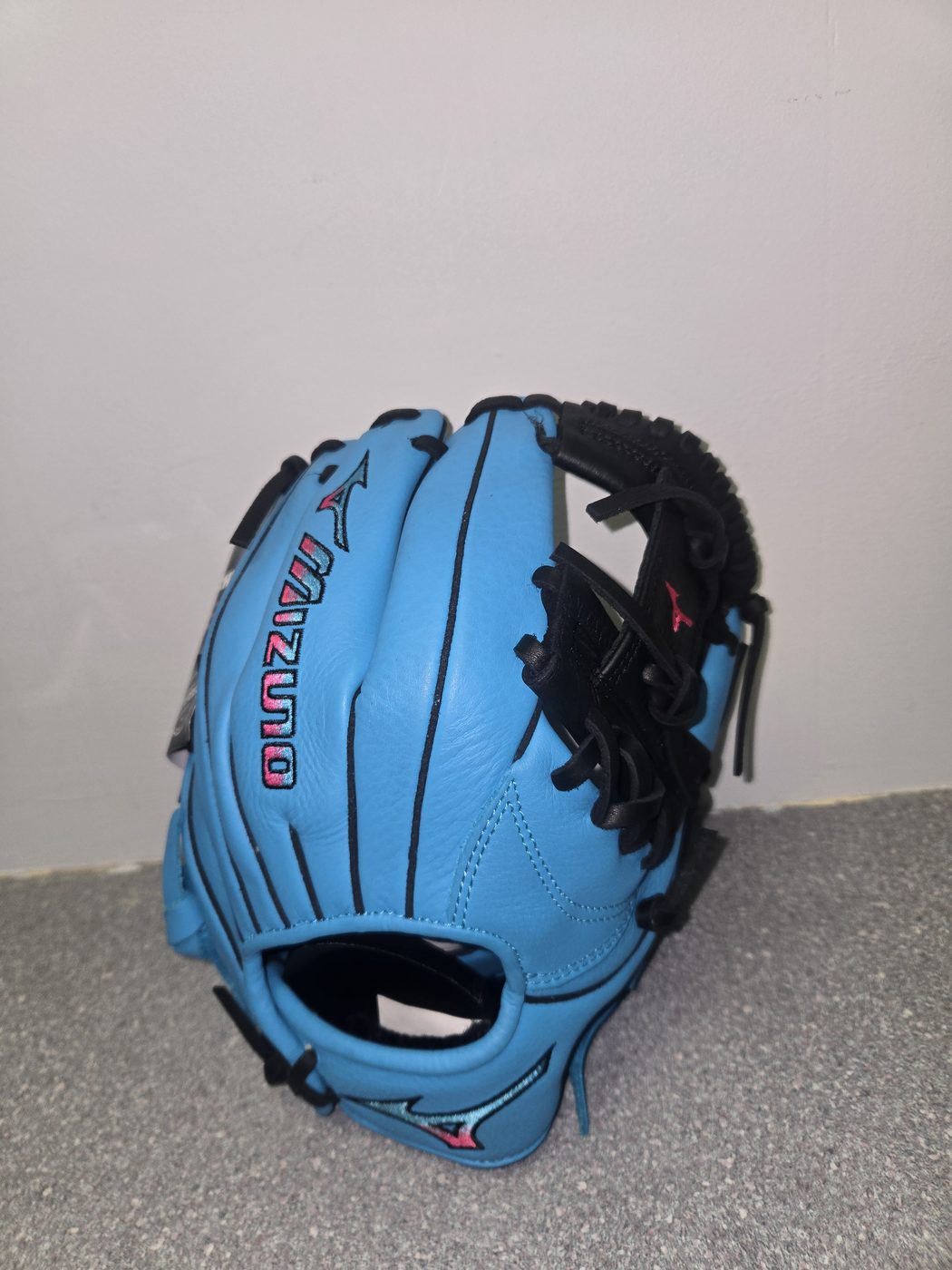 Mizuno Franchise Sky 11.5" Glove, back