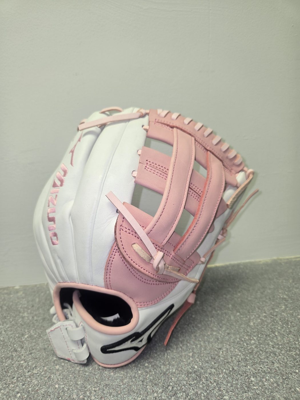 Mizuno MVP Prime Fastpitch 12" Pitcher Glove
