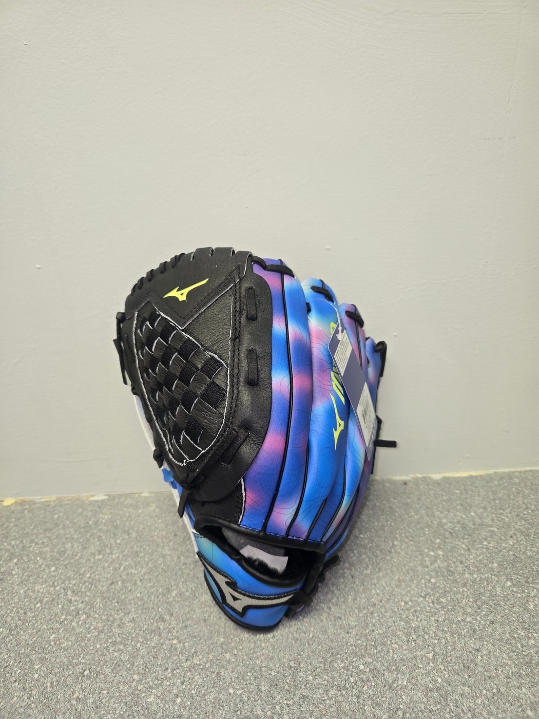 Mizuno Prospect 11" Glove, back