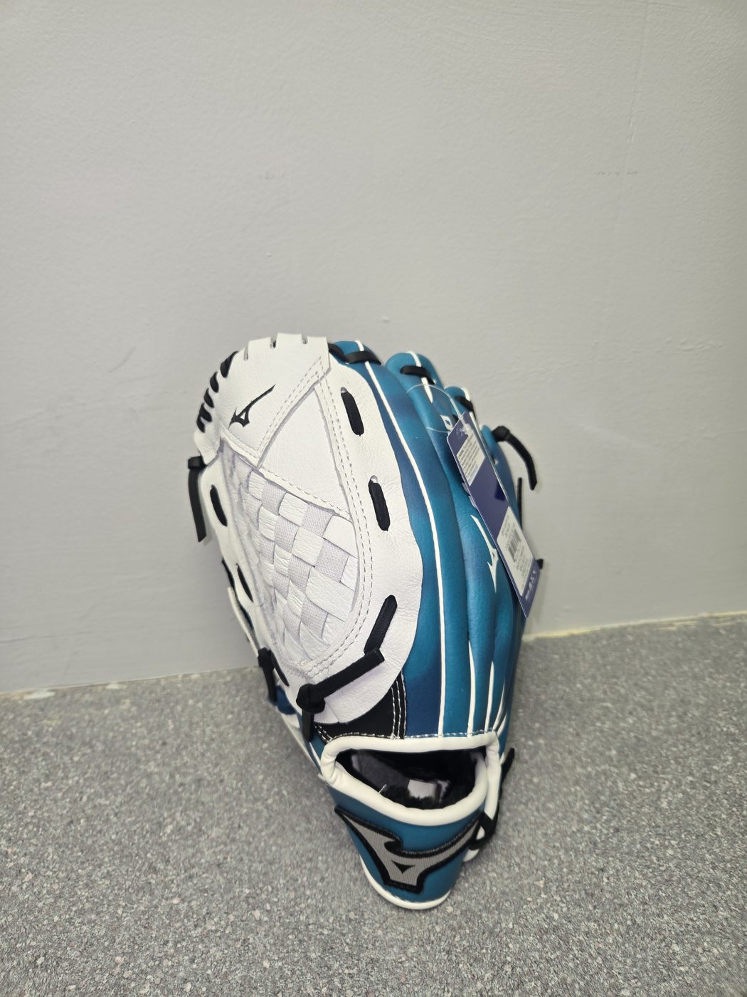Mizuno Prospect 11" Glove, back