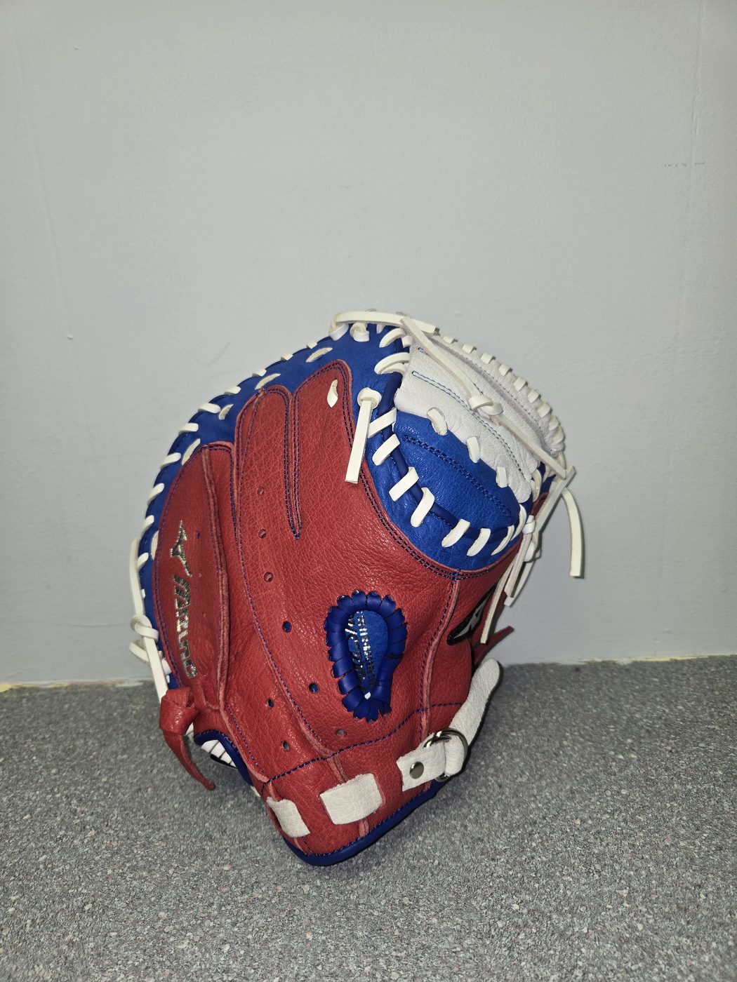 Mizuno Prospect 32.5" Catcher's Mitt, back
